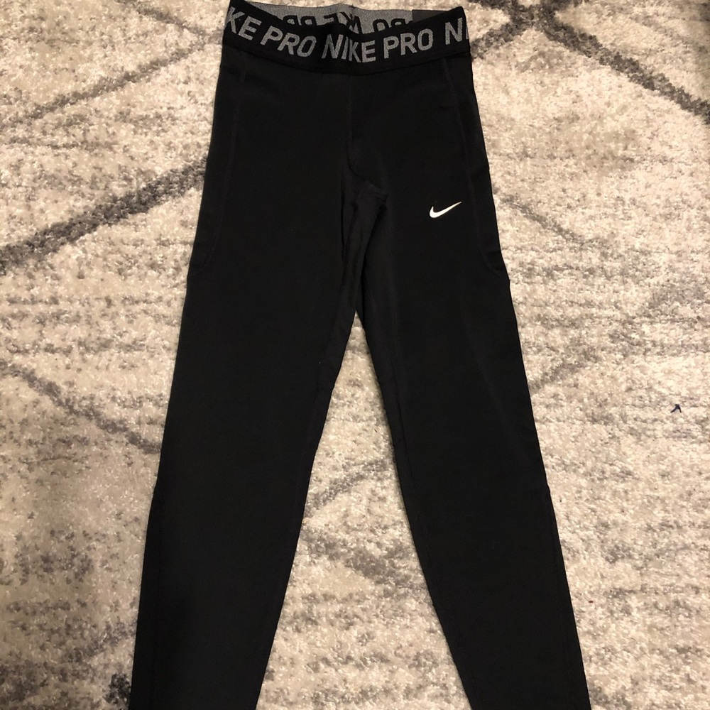 NIKE PRO LEGGINGS BRAND NWT NEVER WORN